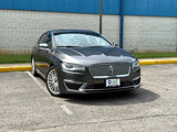 Used 2017 Lincoln MKZ Reserve image 3