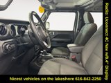 Used 2019 Jeep Wrangler Unlimited Sahara image 6