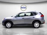 Used 2017 Nissan Rogue S image 2