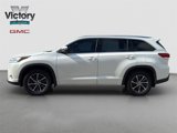 Used 2018 Toyota Highlander SE image 6