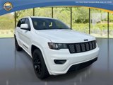 Used 2018 Jeep Grand Cherokee Altitude image 2