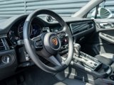 Certified 2025 Porsche Macan image 4