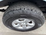Used 2011 Nissan Frontier SV w/ SV Premium Utility Pkg image 4