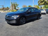 Certified 2022 Volkswagen Jetta SE w/ Panoramic Sunroof Package image 3