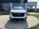 Used 2024 GMC Terrain SLE image 2