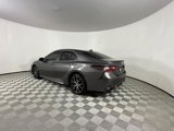 Used 2023 Toyota Camry SE image 3