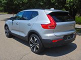 Used 2025 Volvo XC40 B5 Plus image 6