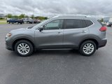 Used 2017 Nissan Rogue SV w/ SV Premium Package image 2