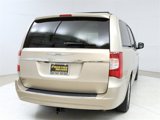 Used 2014 Chrysler Town & Country Touring image 6