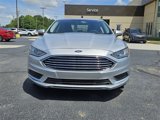 Used 2018 Ford Fusion SE w/ Fusion SE Technology Package image 2