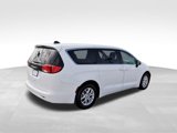 Used 2023 Chrysler Voyager LX image 4