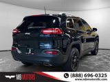 Used 2017 Jeep Cherokee Latitude w/ Comfort/Convenience Group image 3