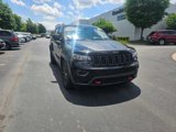 Used 2017 Jeep Grand Cherokee Trailhawk image 2