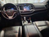 Used 2016 Toyota Highlander XLE image 2
