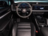 Certified 2024 Porsche Cayenne Coupe image 5