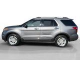 Used 2013 Ford Explorer XLT image 2