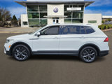 Used 2022 Volkswagen Tiguan SE w/ Panoramic Sunroof Package image 2