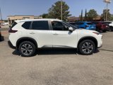 Used 2023 Nissan Rogue SV image 4