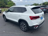 Certified 2022 Volkswagen Taos SE w/ IQ.Drive SE Package image 5