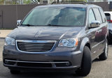 Used 2015 Chrysler Town & Country Touring-L w/ Driver Convenience Group image 2