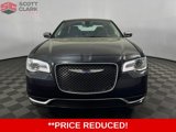 Used 2018 Chrysler 300 Touring w/ Chrome Appearance Package image 2