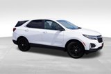 Used 2023 Chevrolet Equinox LT image 3