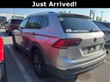 Used 2022 Volkswagen Tiguan SE image 3