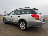 Used 2007 Subaru Outback 2.5i L.L. Bean image 3