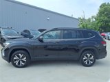 Certified 2025 Volkswagen Atlas SE image 3