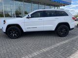 Used 2017 Jeep Grand Cherokee Limited w/ Luxury Group II image 2