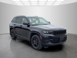 Used 2024 Jeep Grand Cherokee Altitude image 2