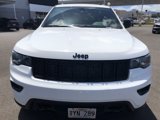 Used 2019 Jeep Grand Cherokee Laredo image 2