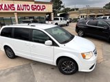 Used 2017 Dodge Grand Caravan SXT image 3