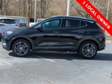 Used 2022 Buick Encore GX Essence image 2