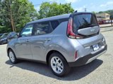 Used 2023 Kia Soul LX w/ LX Technology Package image 5