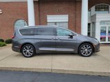 Used 2017 Chrysler Pacifica Limited w/ Tire & Wheel Group image 4