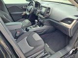 Used 2018 Jeep Cherokee Latitude image 3