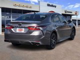 Used 2022 Toyota Camry SE image 3