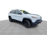 Used 2016 Jeep Cherokee Trailhawk image 2