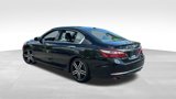 Used 2017 Honda Accord Touring image 5