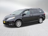 Used 2016 Toyota Sienna XLE image 3