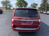 Used 2014 Chrysler Town & Country Touring-L w/ Driver Convenience Group image 6