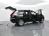 Used 2022 Jeep Grand Cherokee Laredo X image 4