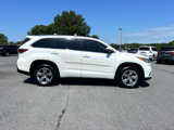 Used 2015 Toyota Highlander Limited image 3