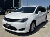 Used 2020 Chrysler Pacifica Touring image 2