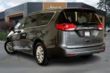 Used 2019 Chrysler Pacifica Touring-L image 4