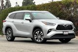 Used 2021 Toyota Highlander XLE image 2