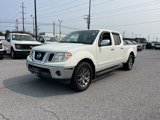 Used 2014 Nissan Frontier SL w/ SL Moonroof Package image 2