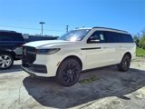 New 2025 Lincoln Navigator L Reserve image 2