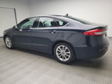 Used 2020 Ford Fusion SE image 3